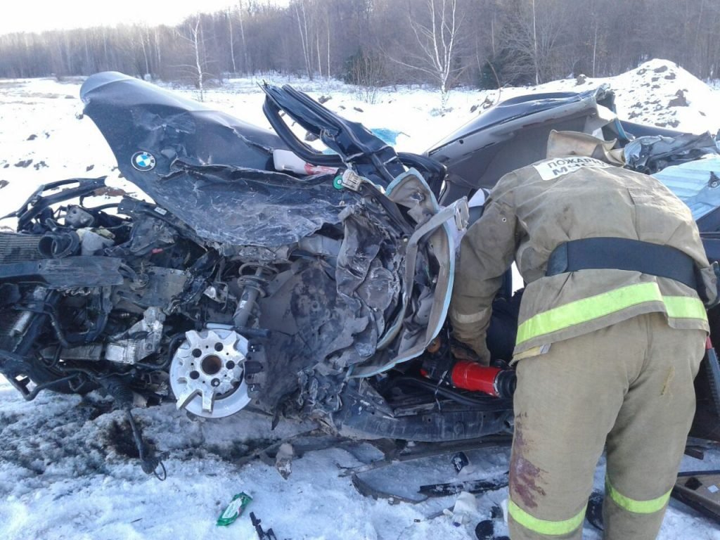 В Татарстане в ДТП с фурой погиб водитель BMW В Татарстане в ДТП с фурой погиб водитель BMW (4)
