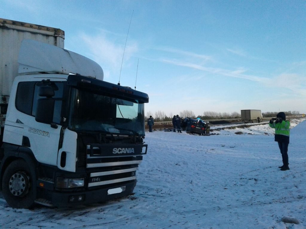В Татарстане в ДТП с фурой погиб водитель BMW В Татарстане в ДТП с фурой погиб водитель BMW (2)