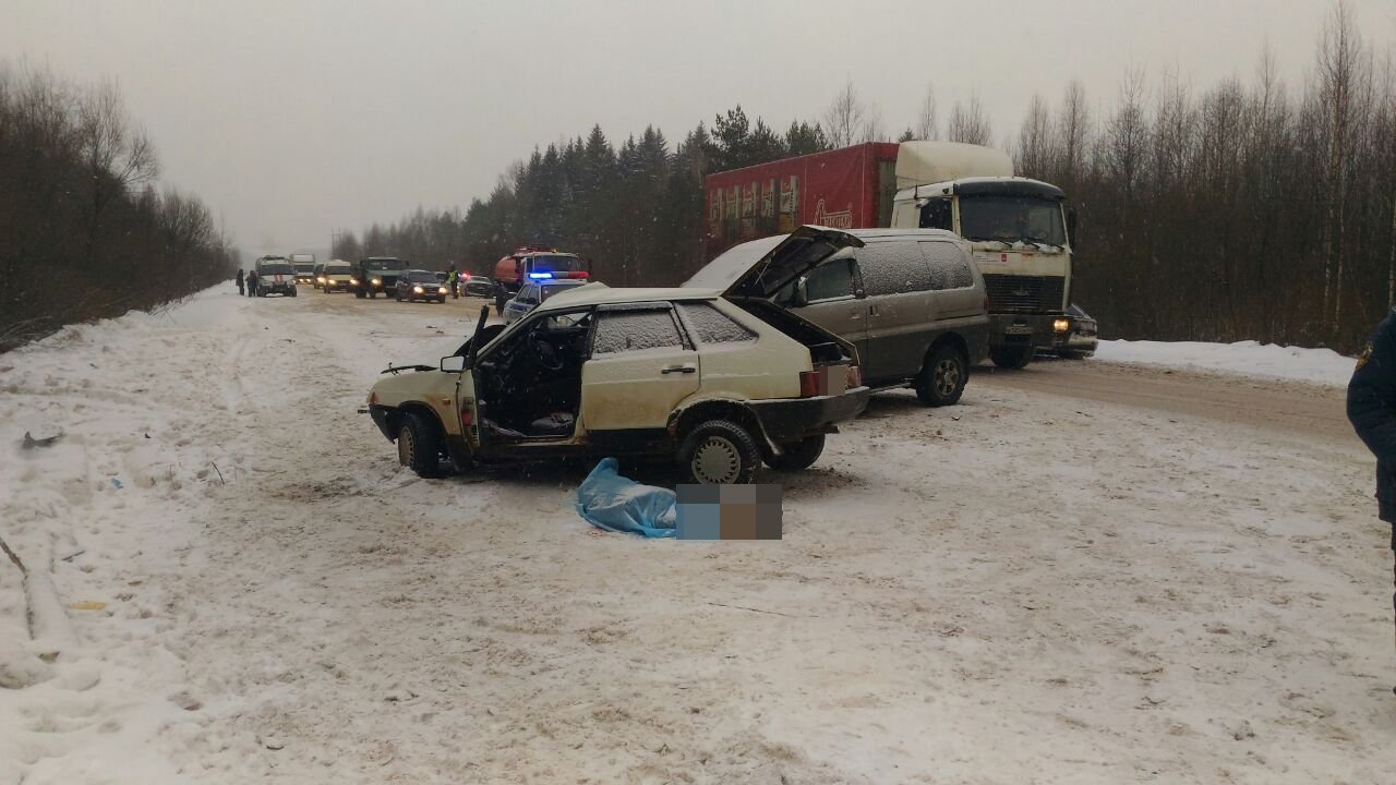 В ДТП под Тверью погибли два человека (3)