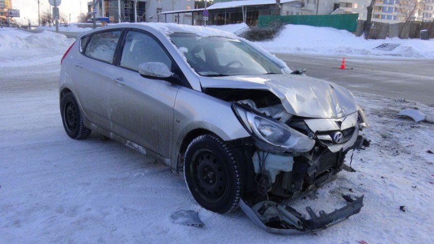 В ДТП со «скорой» в Екатеринбурге пострадали пять человек, включая ребенка В ДТП со «скорой» в Екатеринбурге пострадали пять человек, включая ребенка (2)