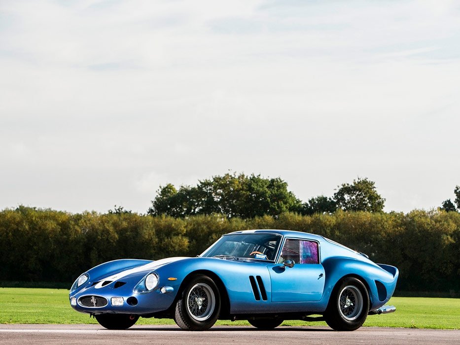 На продажу выставили самый дорогой автомобиль в мире - голубой Ferrari 250 GTO (2)