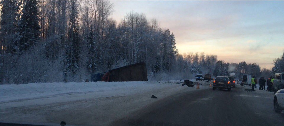 В ДТП с КамАЗом в Марий Эл погибли три человека В ДТП с КамАЗом в Марий Эл погибли три человека (1)