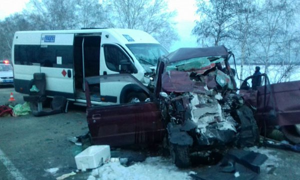 В ДТП с автобусом в Бурятии погибли два человека В ДТП с автобусом в Бурятии погибли два человека (3)