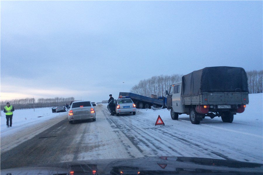 На трассе под Назарово в ДТП погиб мужчина (3)