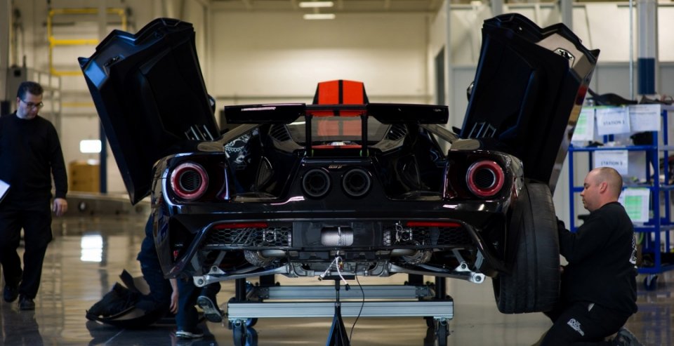 Началось серийное производство Ford GT (4)