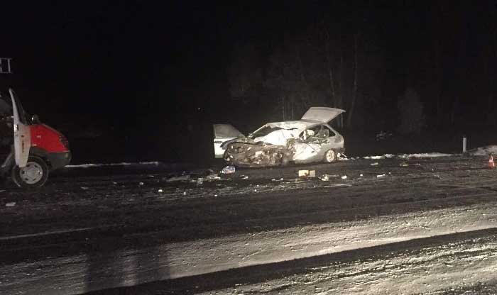 Под Челябинском ВАЗ-2109 врезался в грузовик: двое погибших ДТП ВАЗ-2109 и грузовик Hino столкнулись на 53-м км автодороги «Челябинск-Новосибирск» 19.12.2016
