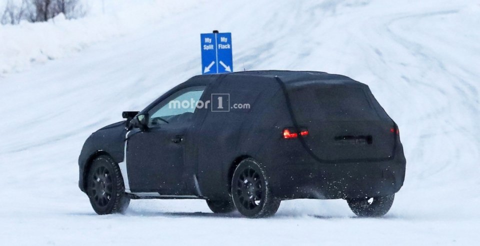 Кроссовер SEAT Arona заснят на зимних тестах (2)