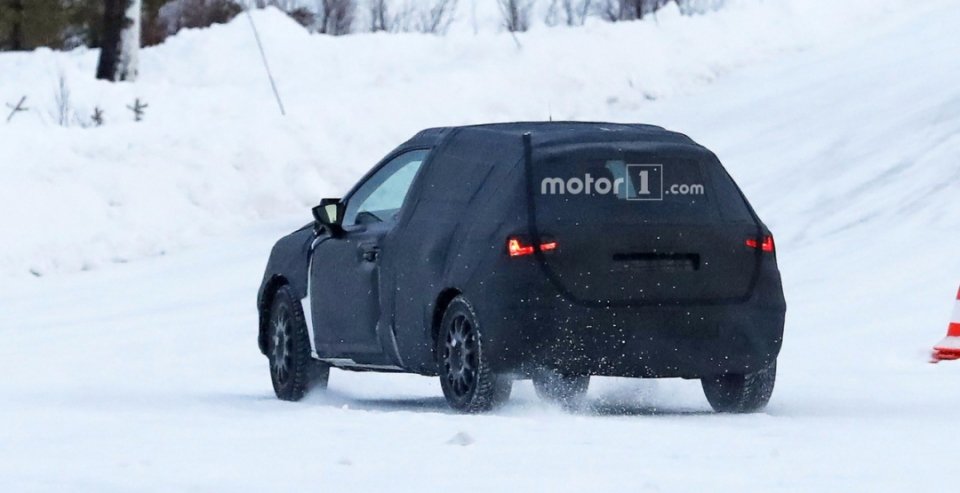 Кроссовер SEAT Arona заснят на зимних тестах (4)