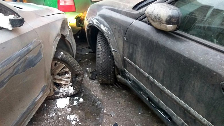 В Петербурге пьяный водитель протаранил несколько автомобилей (2)