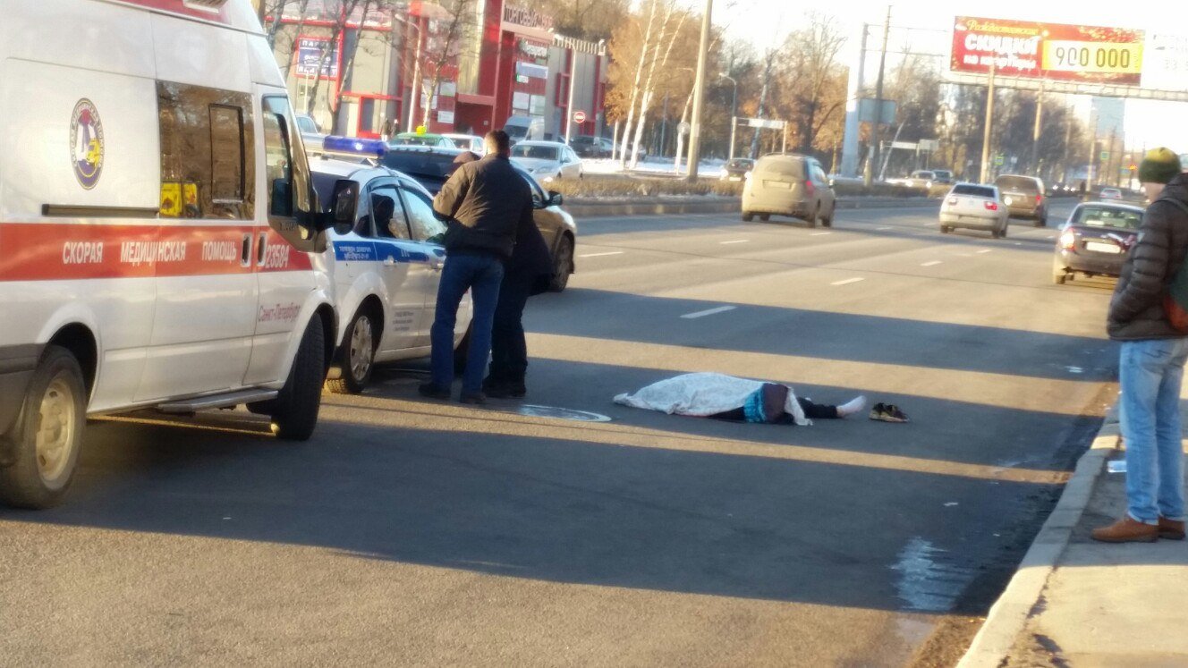 В Петербурге на Московском шоссе насмерть сбили ребенка В Петербурге на Московском шоссе насмерть сбили ребенка (1)