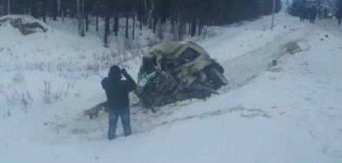 Два человека погибли в ДТП с грузовиками в Иркутской области