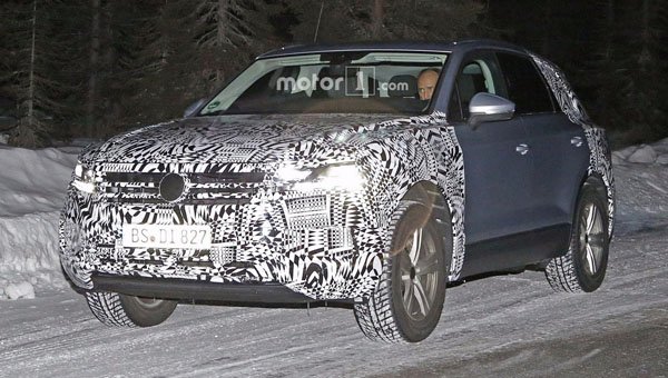 Новое поколение Volkswagen Touareg замечено на тестах (1)