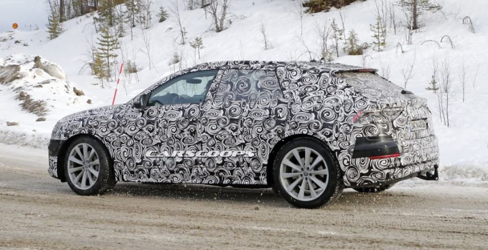 На тестах замечен новый флагманский кроссовер Audi Q8 На тестах замечен новый флагманский кроссовер Audi Q8 (3).jpg