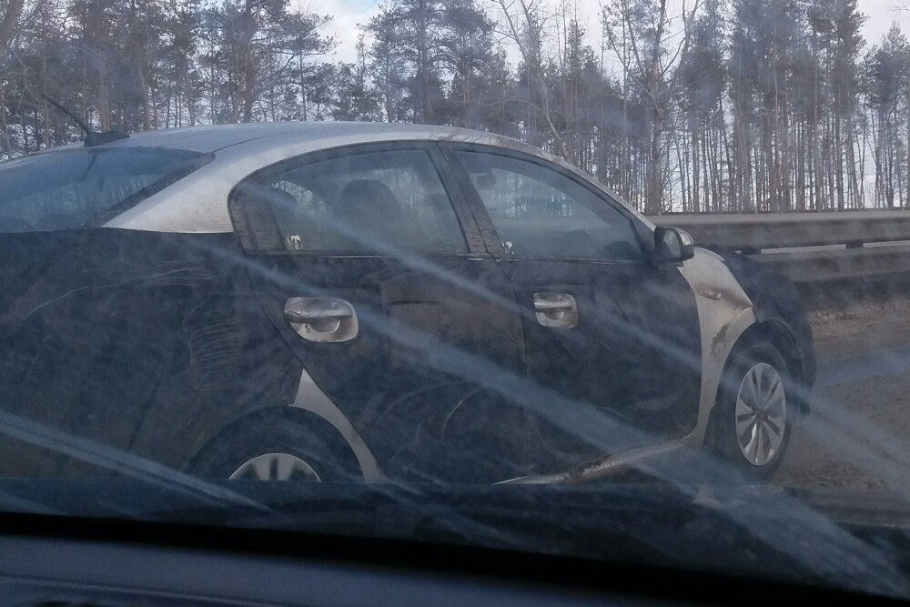 Новый KIA Rio засняли на дорога Тольятти (2).jpg