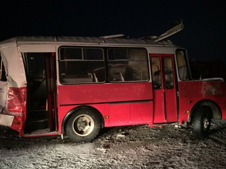 Водитель автобуса погиб в ДТП с грузовиком в Томской области Водитель автобуса погиб в ДТП с грузовиком в Томской области (2).jpg