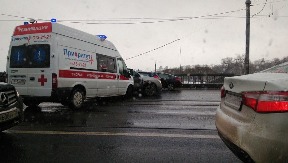 В Петербурге «скорая» попала в ДТП В Петербурге «скорая» попала в ДТП (2).jpg