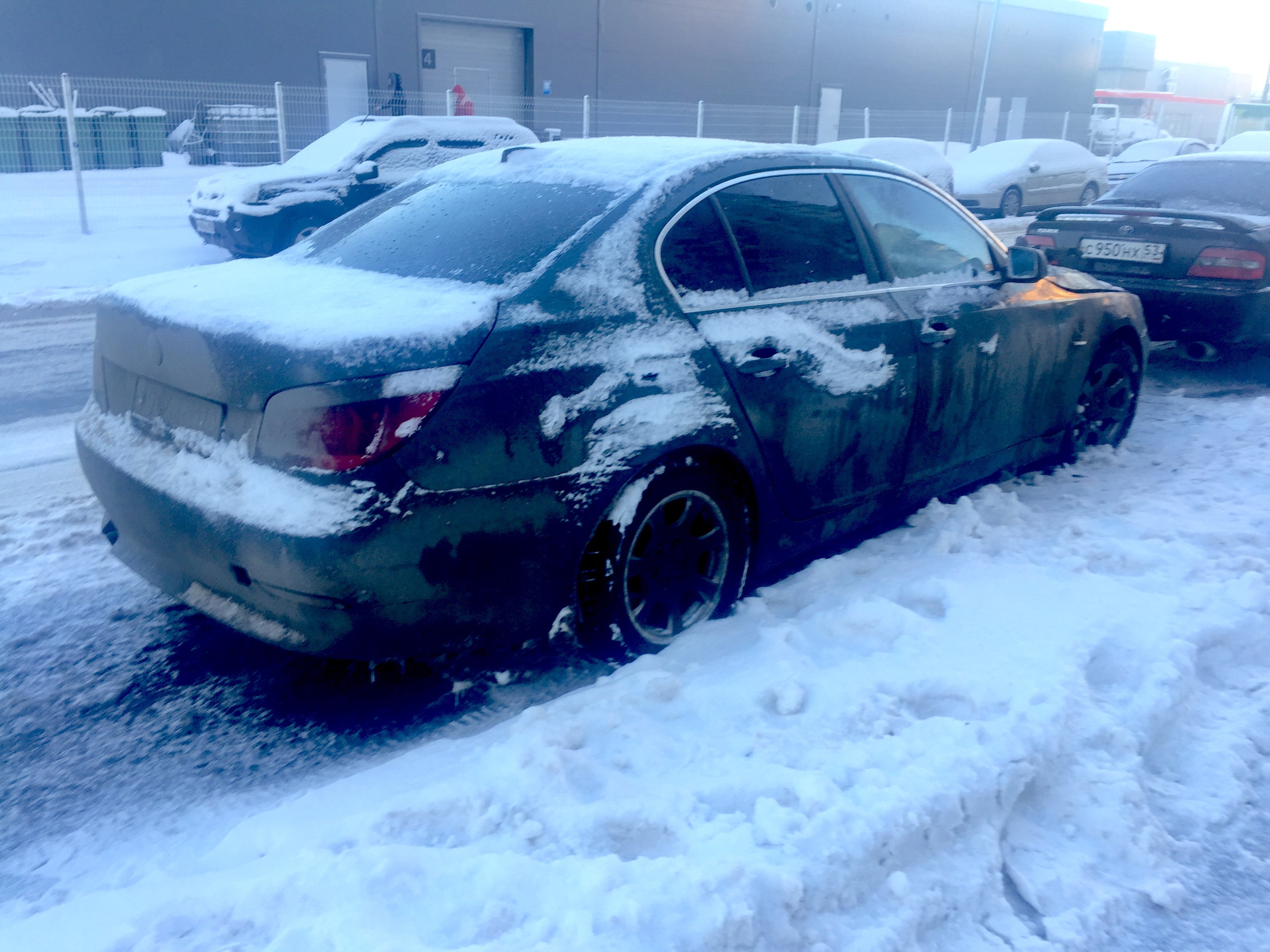 BMW cгорел в Выборгсокм районе Петербурга