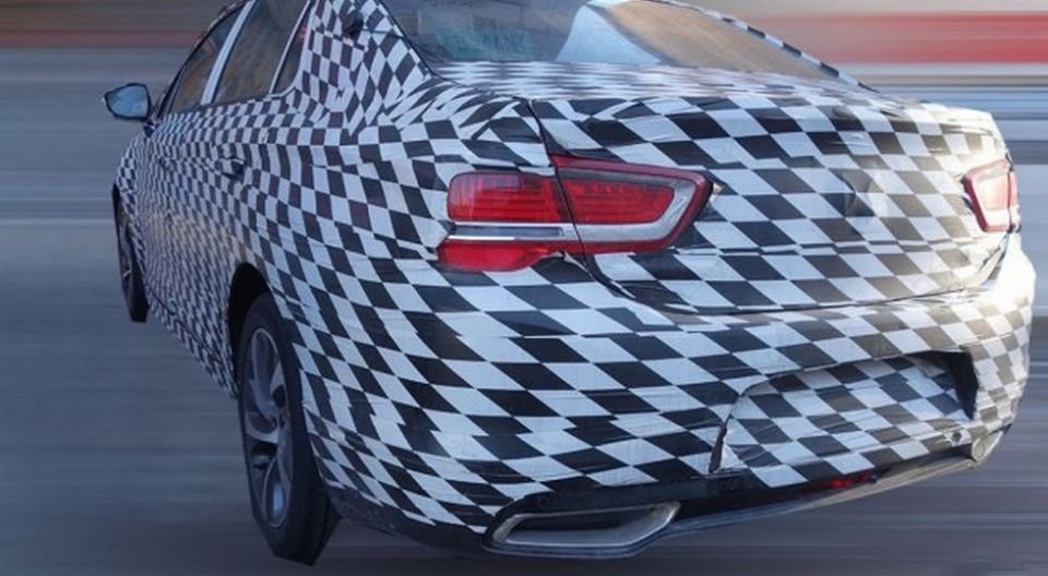 Обновленный седан DS 5LS проходит тесты в Китае (2).jpg
