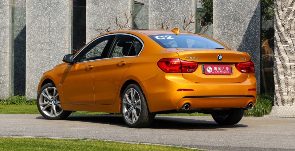 В Китае начались продажи седана BMW 1-Series (2).jpg