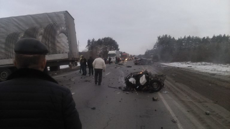 В ДТП с грузовиком в Ульяновской области погибли три человека В ДТП с грузовиком в Ульяновской области погибли три человека (2).jpg