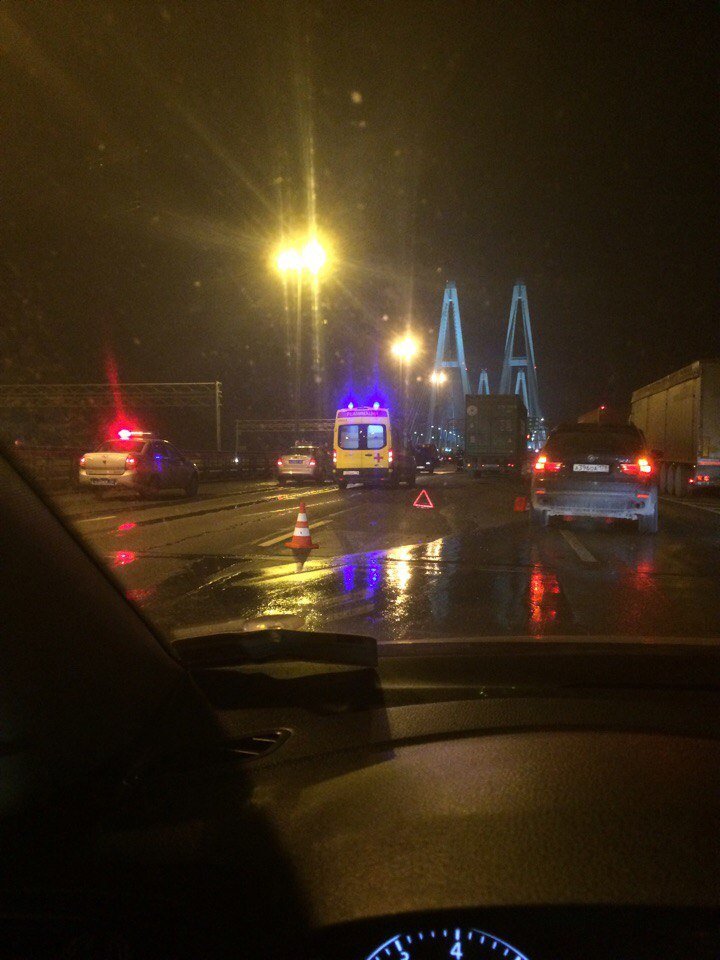 В массовом ДТП на КАД серьезно пострадал человек В массовом ДТП на КАД серьезно пострадал человек (3).jpg