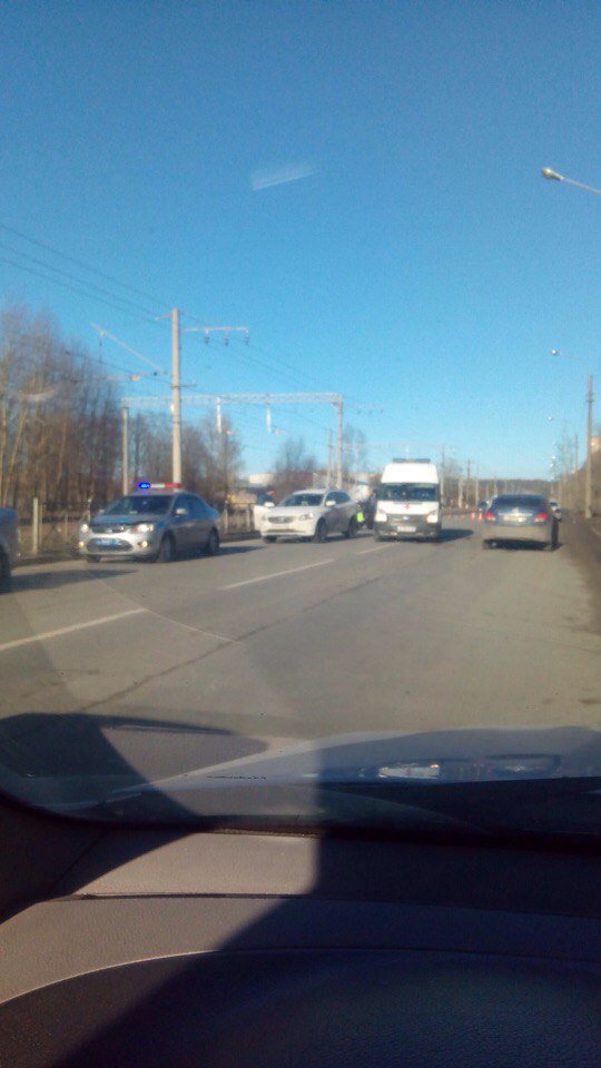 В Петербурге на улице Матроса Железняка насмерть сбили женщину (1).jpg