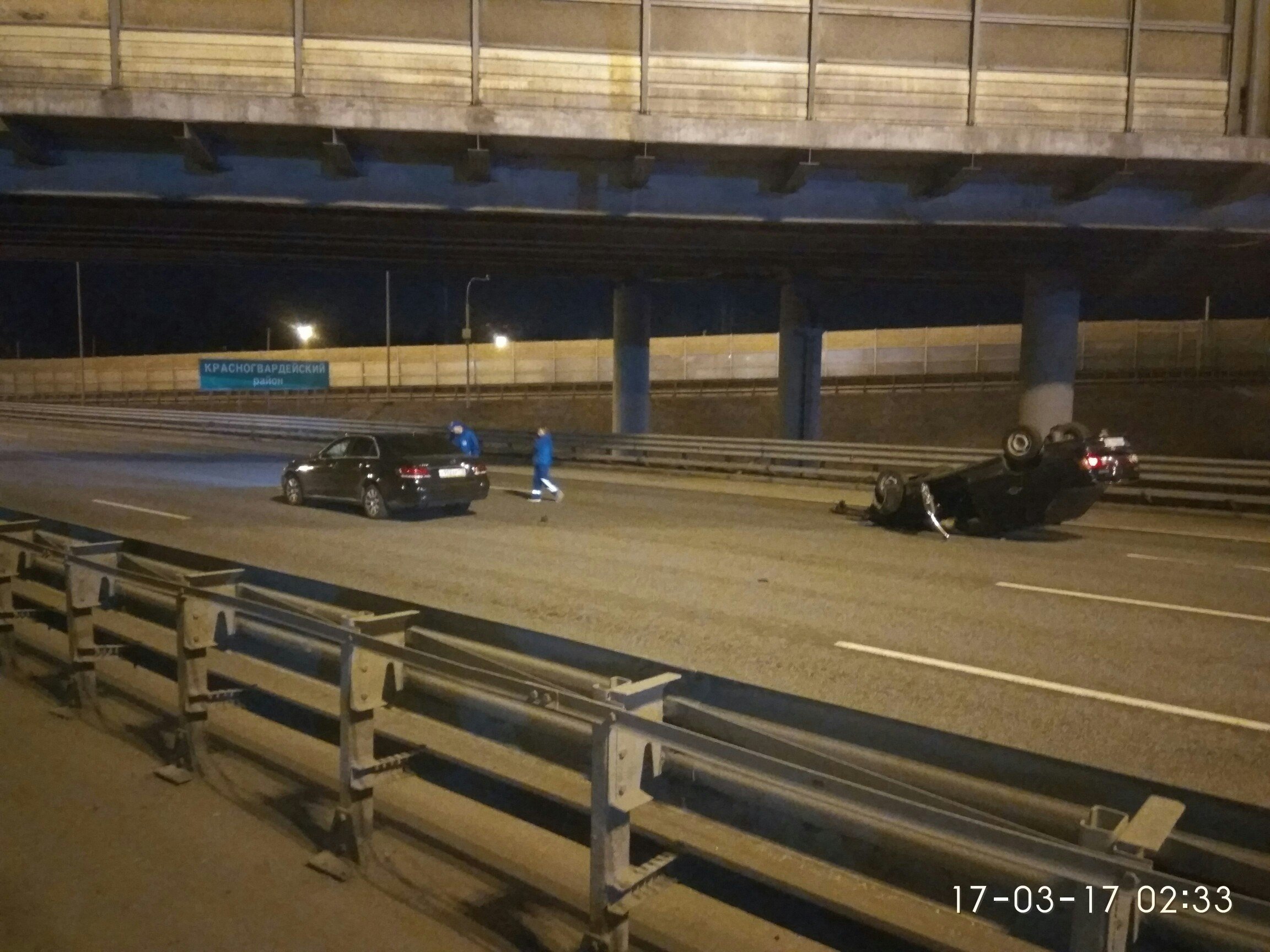В Петербурге на КАД насмерть сбили человека (2).jpg