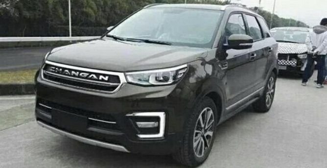 Новый кроссовер Changan CS55 заснят без камуфляжа (3).jpg