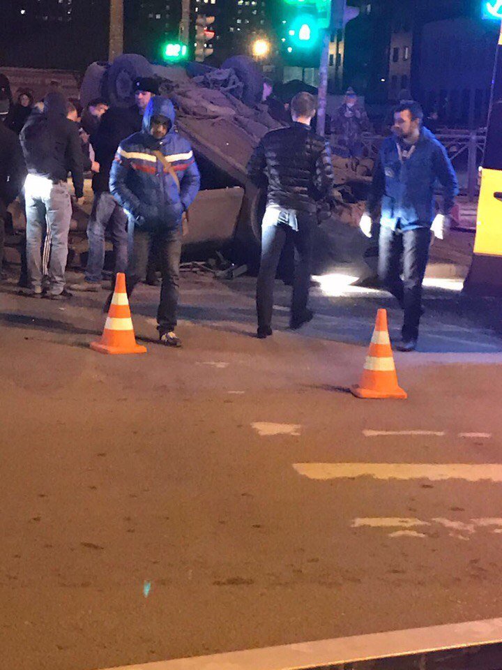 Два человека пострадали в ДТП на Просвещения в Петербурге (4).jpg