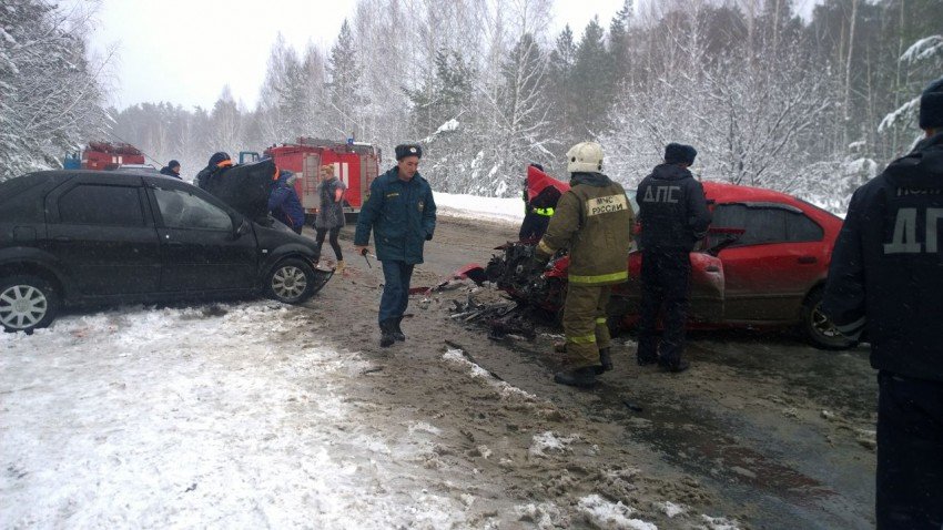 В ДТП под Асбестом пострадали четыре человека В ДТП под Асбестом пострадали четыре человека (1).jpg