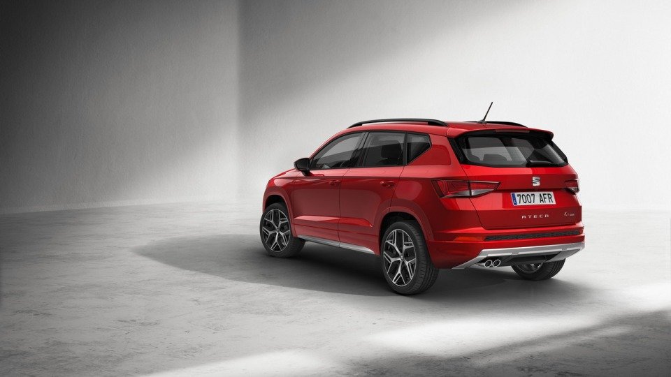 Seat создал первый спортивный кроссовер Ateca FR (2).jpg