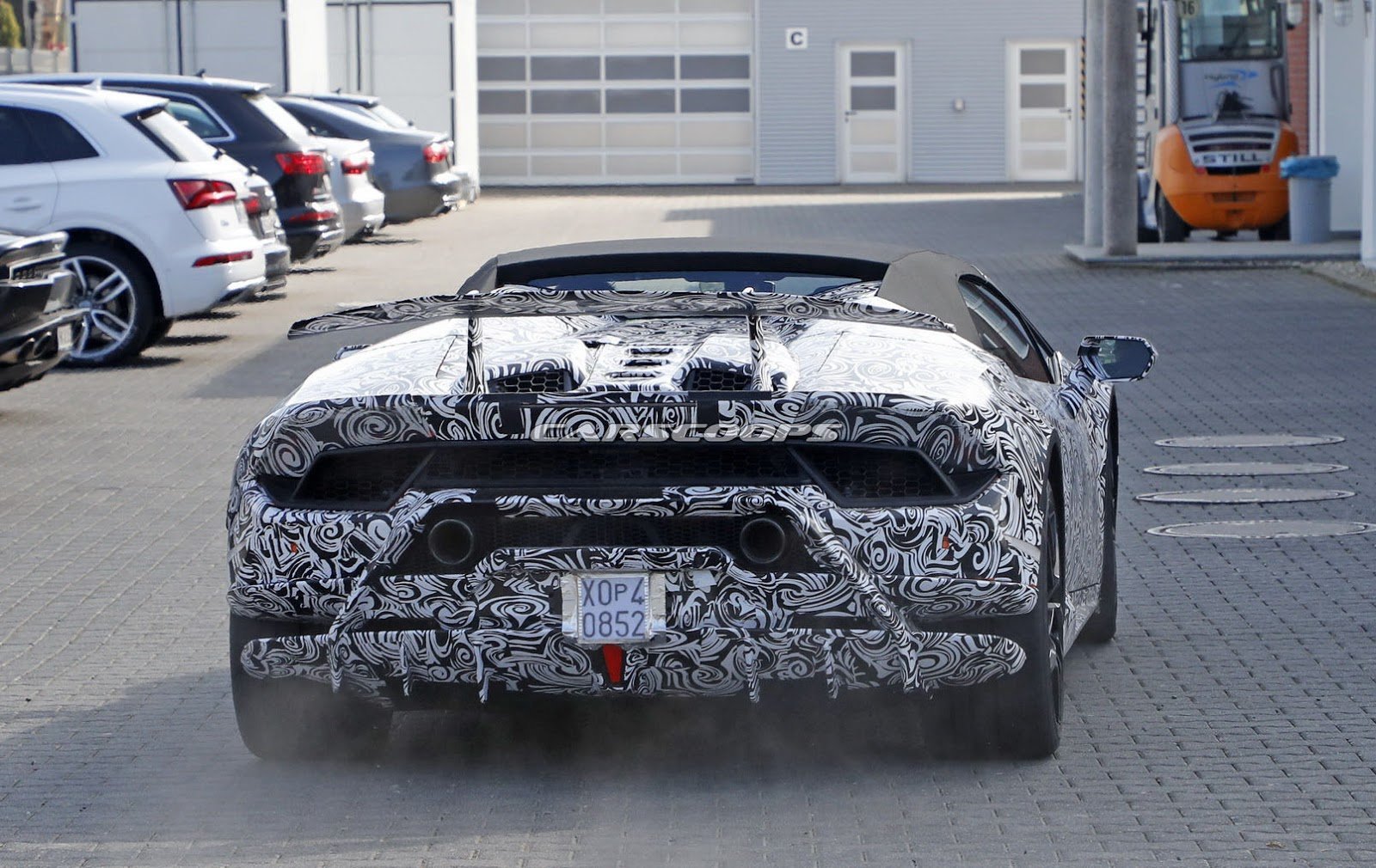 Открытая версия Lamborghini Huracan Performante Spyder проходит тесты (4).jpg