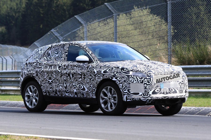 Новый Jaguar E-Pace проходит тесты на Нюрбургринге (2).jpg
