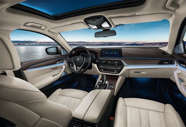 В Сети появились официальные фотографии удлиненного седана BMW 5-Series Li (3).jpg
