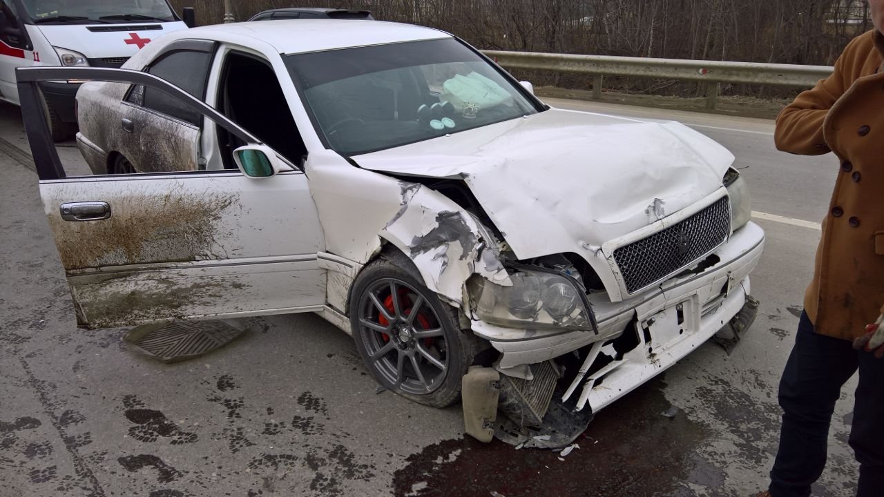 Два человека погибло в результате ДТП с участием трех автомобилей, случившегося сегодня, 8 апреля, на проспекте Мира в Южно-Сахалинске