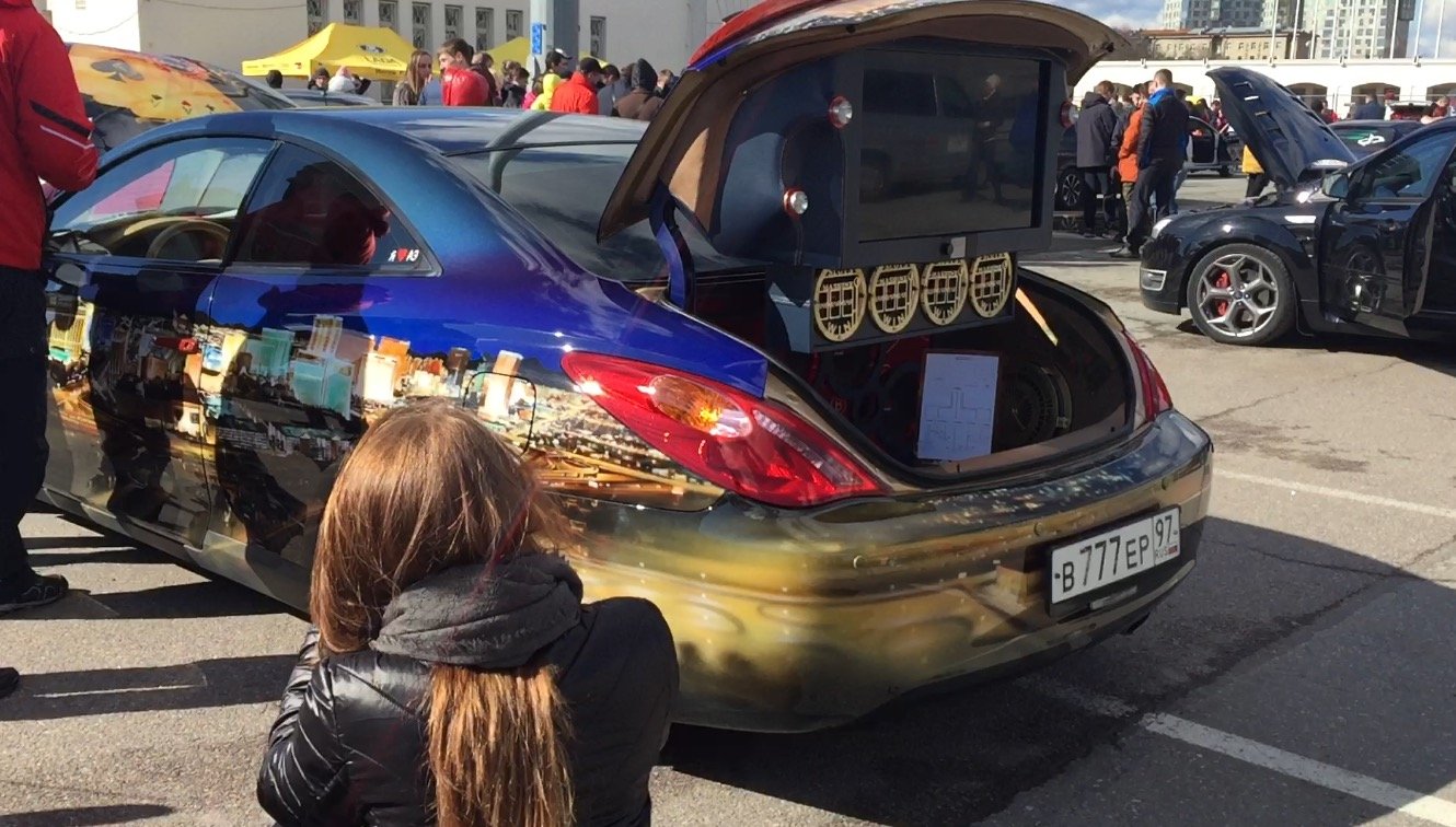 Так громче музыка, играй победу! В Петербурге проходят соревнования по "автозвуку" Мира Автомобиля 2017