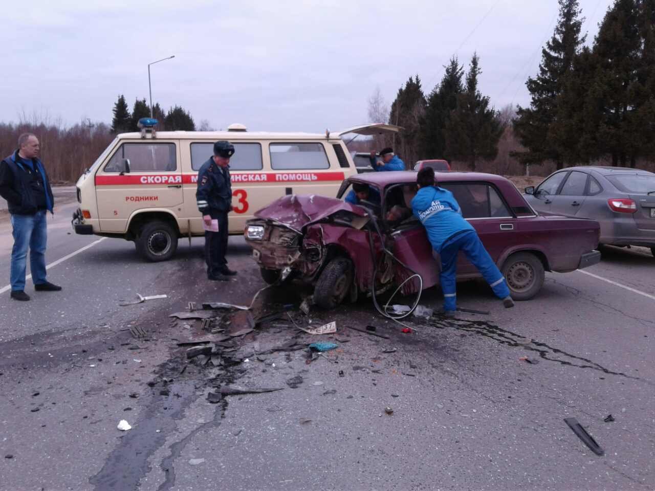 Водитель ВАЗ 2107 выехал на встречную полосу и погиб в результате ДТП на 52 км автодороги Иваново-Родники