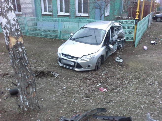 В Болгаре случилось ДТП возле пожарной части, что спасло потерпевших