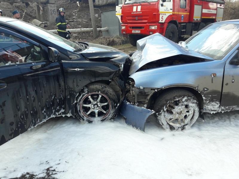 В лобовом ДТП в Рязани пострадали шесть человек В лобовом ДТП в Рязани пострадали шесть человек (3).jpg