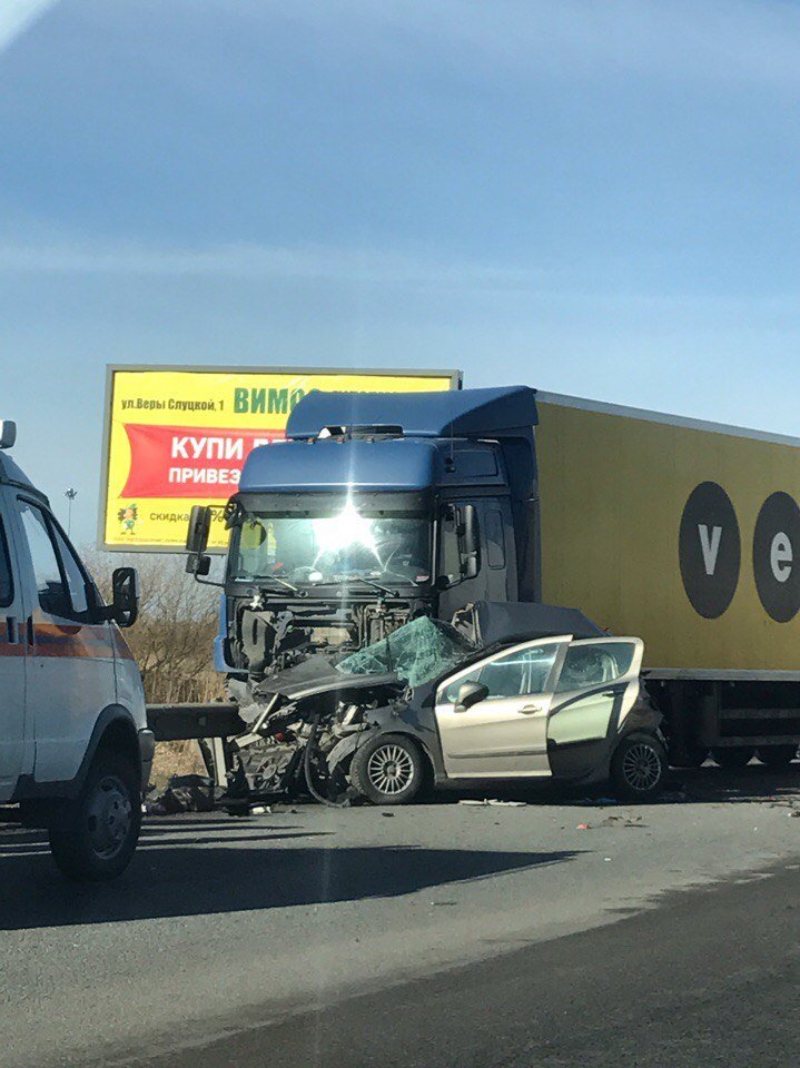 В ДТП с грузовиком на Колпинском шоссе погибли три женщины (2).jpg