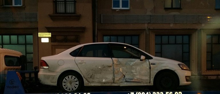 В ДТП на Малоохтинском проспекте в Петербурге пострадали женщина и ребенок В ДТП на Малоохтинском проспекте в Петербурге пострадали женщина и ребенок (2).jpg