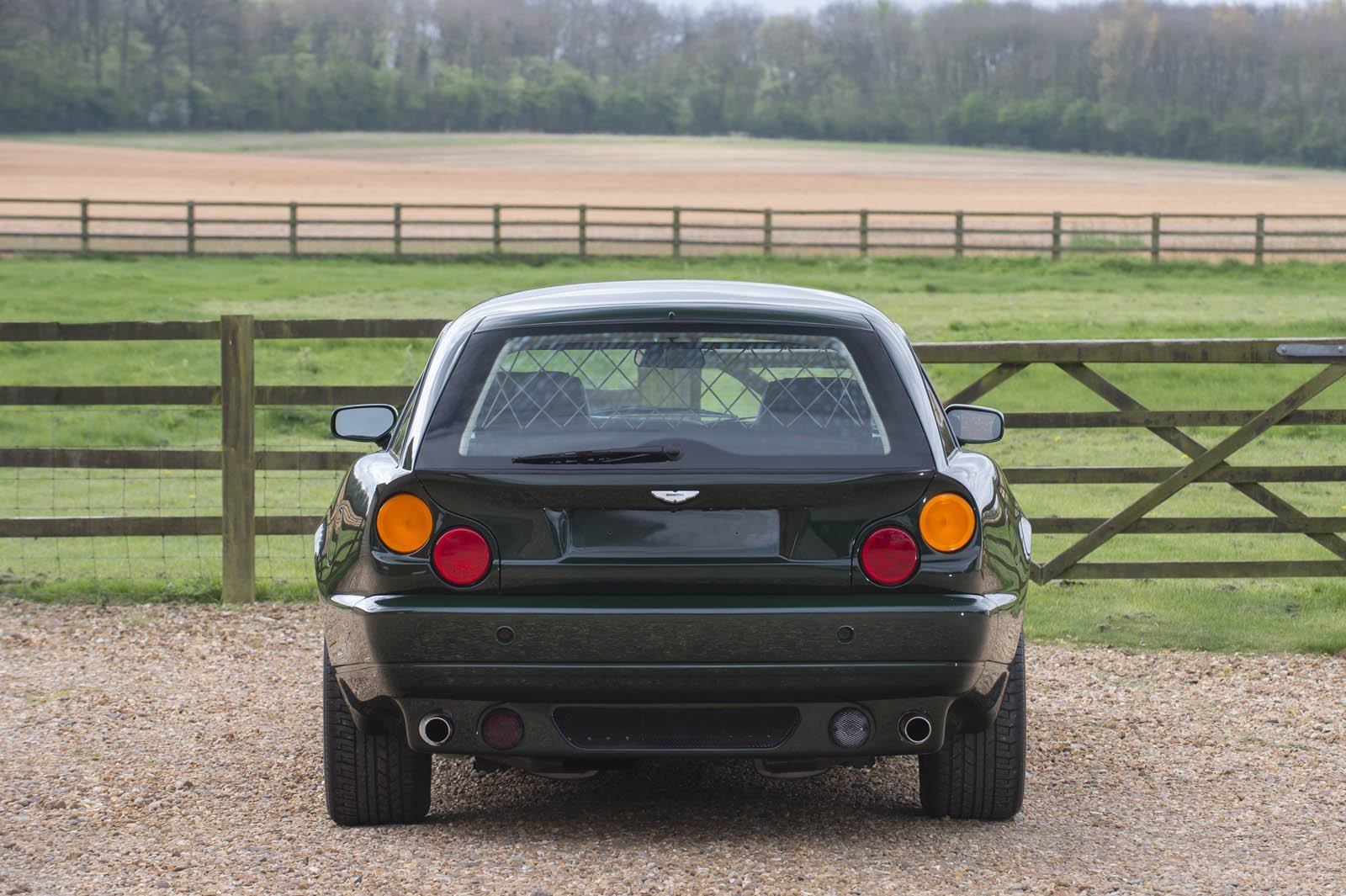 Купеобразный Aston Martin V8 Sportsman будет продан на аукционе Купеобразный Aston Martin V8 Sportsman будет продан на аукционе (3).jpg