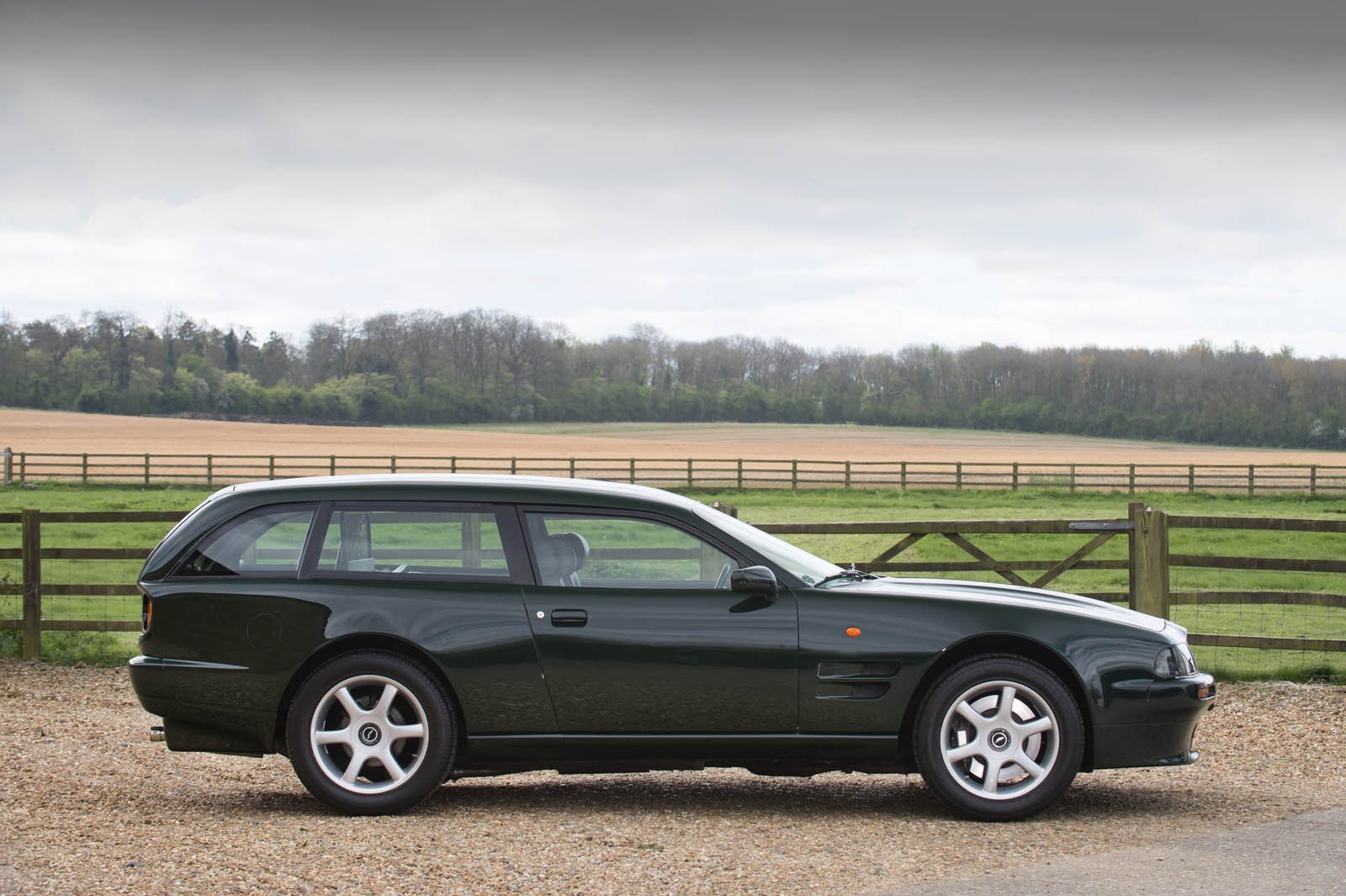 Купеобразный Aston Martin V8 Sportsman будет продан на аукционе Купеобразный Aston Martin V8 Sportsman будет продан на аукционе (4).jpg