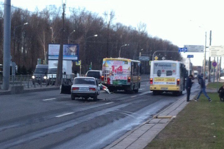 Водитель «Жигулей» попал в реанимацию после ДТП в Петербурге (1).JPG