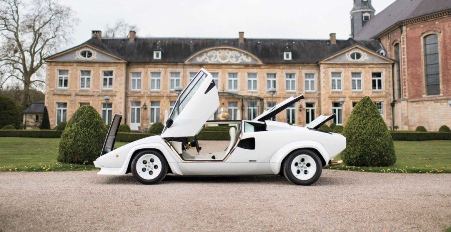 Lamborghini Countach 5000 с золотыми вставками продадут на аукционе (7).jpg
