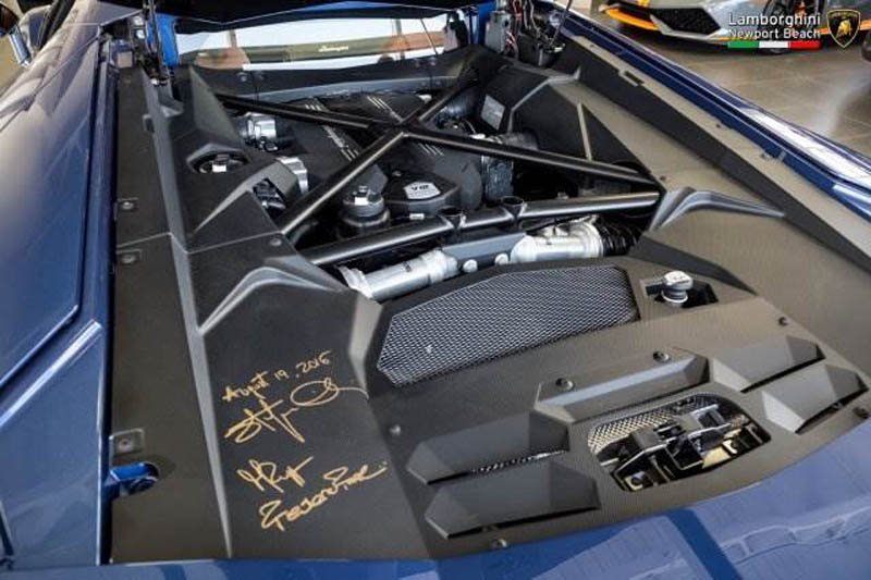 Lamborghini Aventador Miura Homage (3).jpg