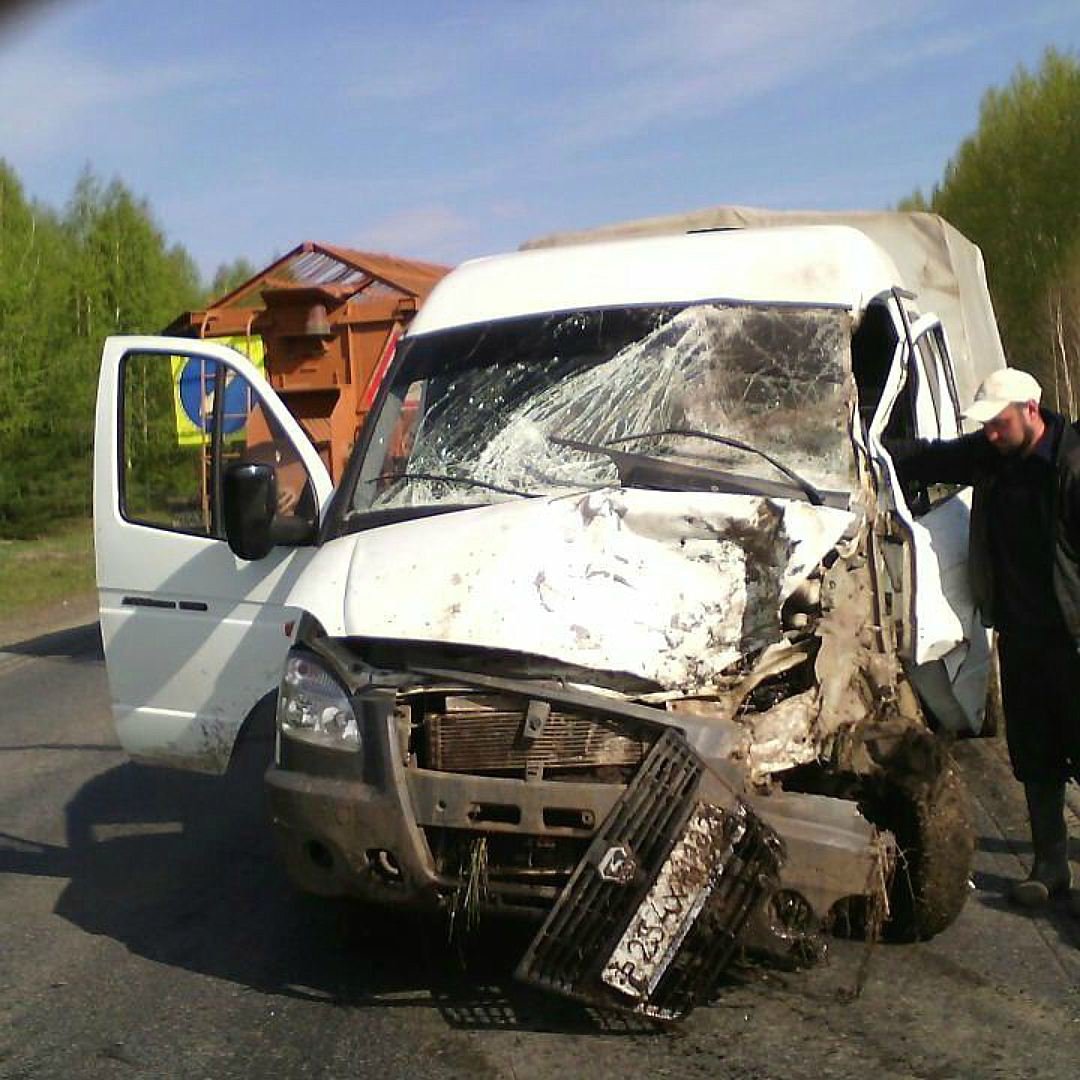В Башкирии в ДТП с двумя «Газелями» погиб таксист (1).jpg