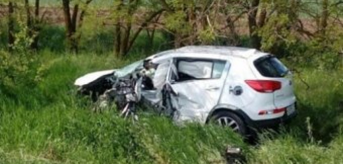ДТП под Волгоградом: по вине уснувшего водителя погибла мать двоих детей