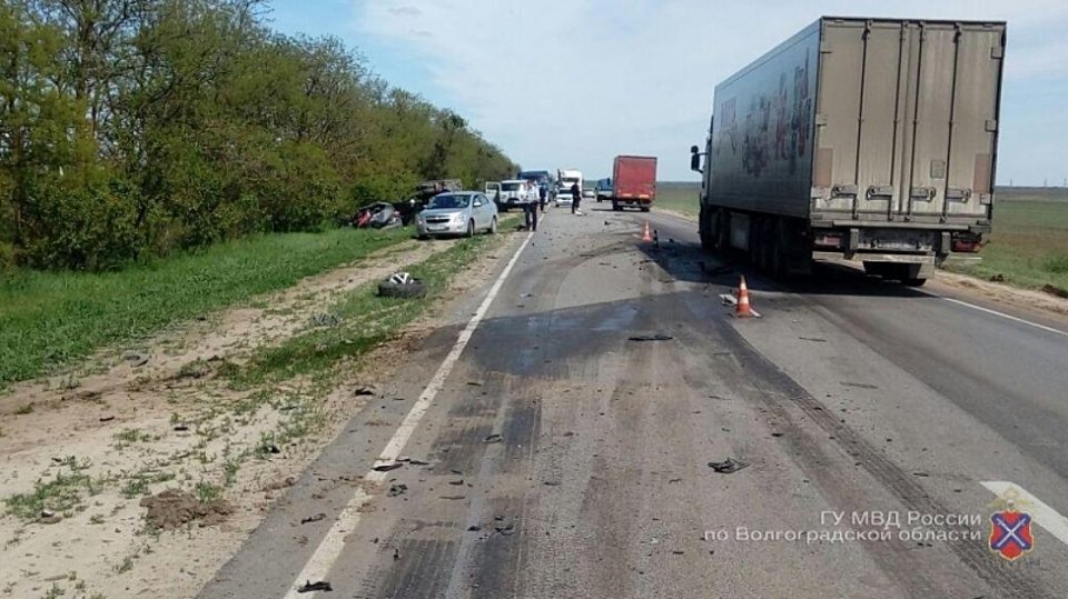 ДТП под Волгоградом по вине уснувшего водитель погибла мать двоих детей (1).jpg