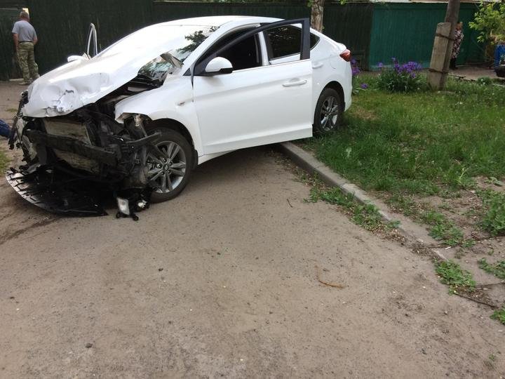 В Тамбове пьяная девушка устроила ДТП В Тамбове пьяная девушка устроила ДТП (2).jpg